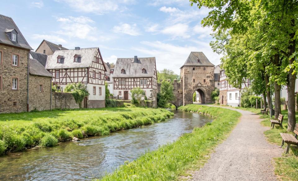 Seniorenbetreuung & Seniorenpflege zu Hause in Bergheim