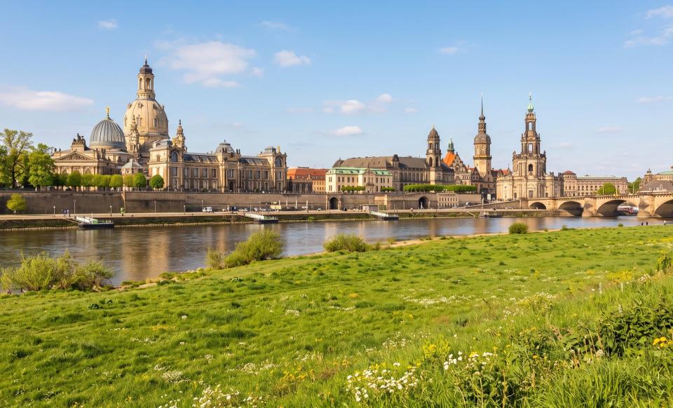 Seniorenbetreuung & Seniorenpflege zu Hause in Dresden